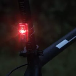VDO Eco Light Red Plus Fahrrad-Rücklicht Mit Bremslichtfunktion -Zipp Verkaufsladen vdo eco light red plus fahrrad ruecklicht bremslicht 2020 304436 c